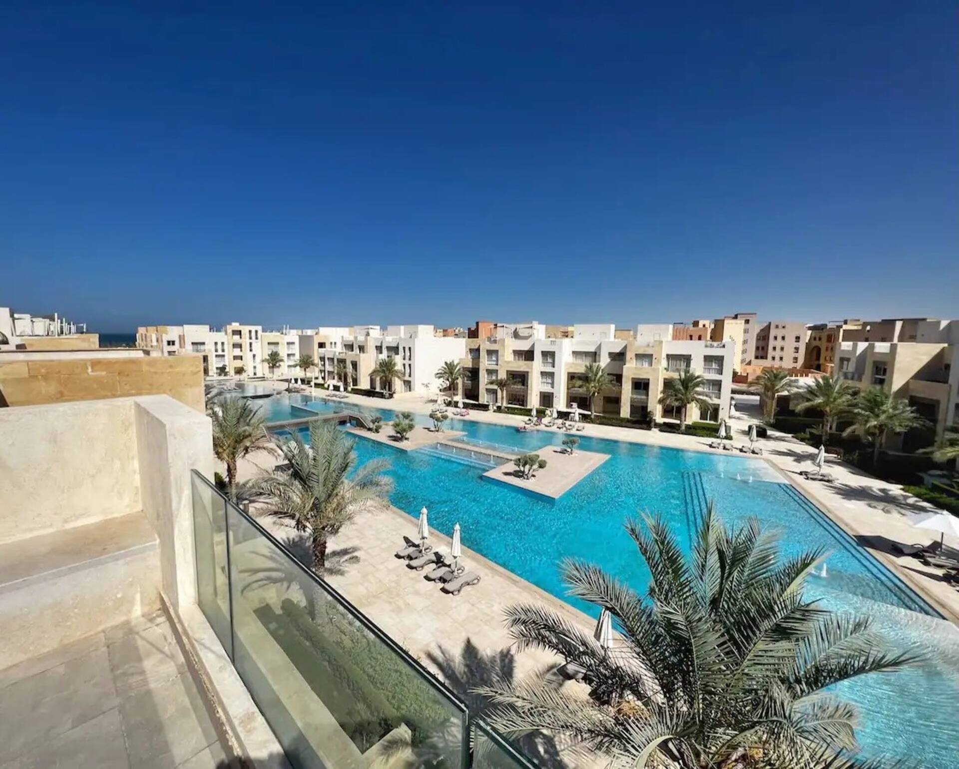 SeaLaVie @Mangroovy, 100m Terrace, Beach & 6 Pools