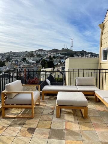 Beautiful Victorian House in Noe Valley gallery image 2