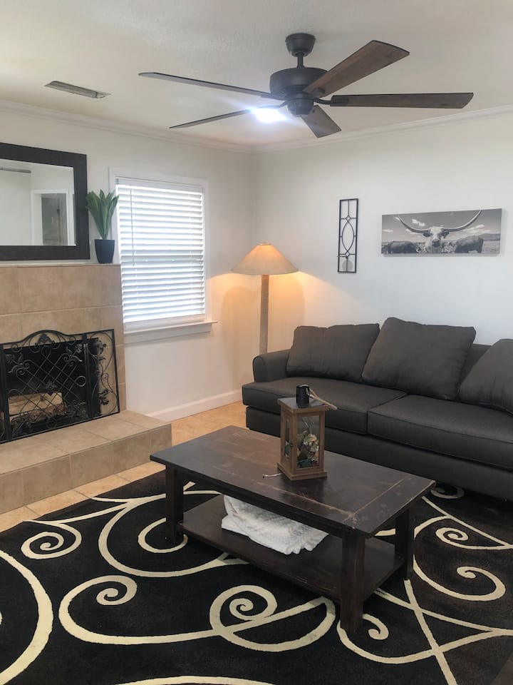 Remodeled Retreat - Tulare, CA