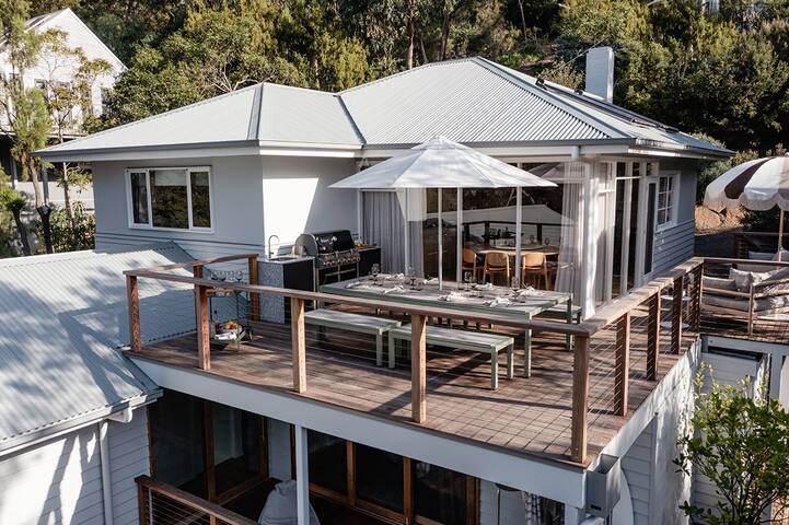 Luxury Home For Extended Families | Tetua Lorne gallery image 3