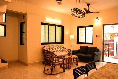 Privy Stays- Reed Field Villa, Alibag