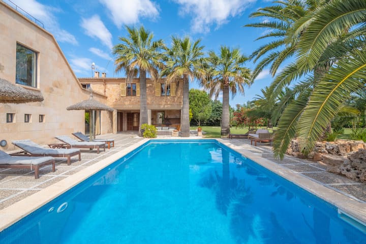 Casa de ensueño y un jardín vergel para 8 personas