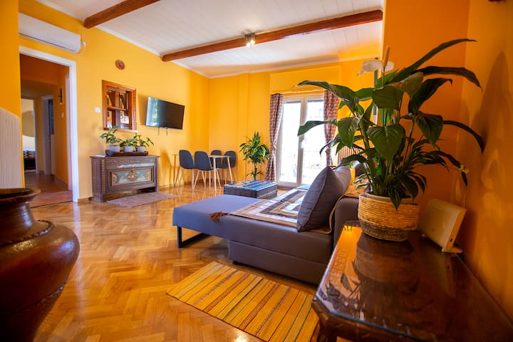 Perspectiva desde el pasillo de entrada principal al entrar.