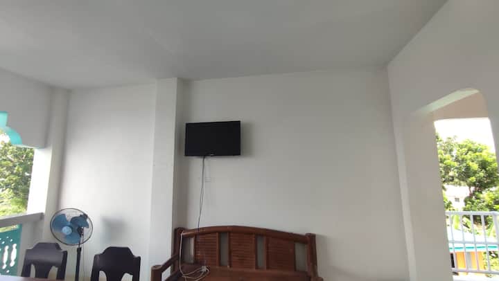 Flat With Kitchen Good For 6 People (3rd Floor) - Moalboal