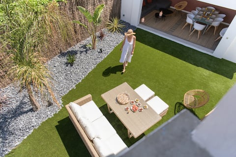 Charming villa and garden, 2 minutes from the beach