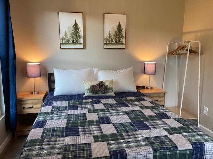 غرفة النوم رقم2 - سرير بحجم كبير