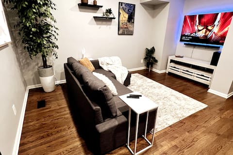 Top performing Airbnb: Charming Townhouse Near Downtown in Washington Village/Pigtown