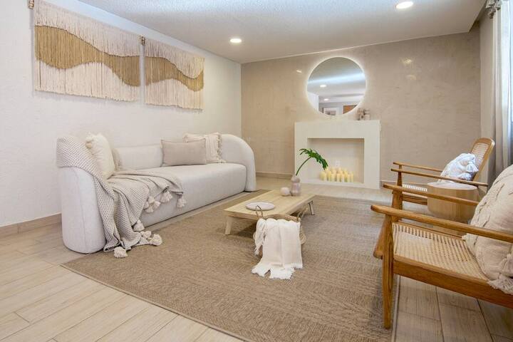 Huge 4BR with 2 big Terraces gallery image 2