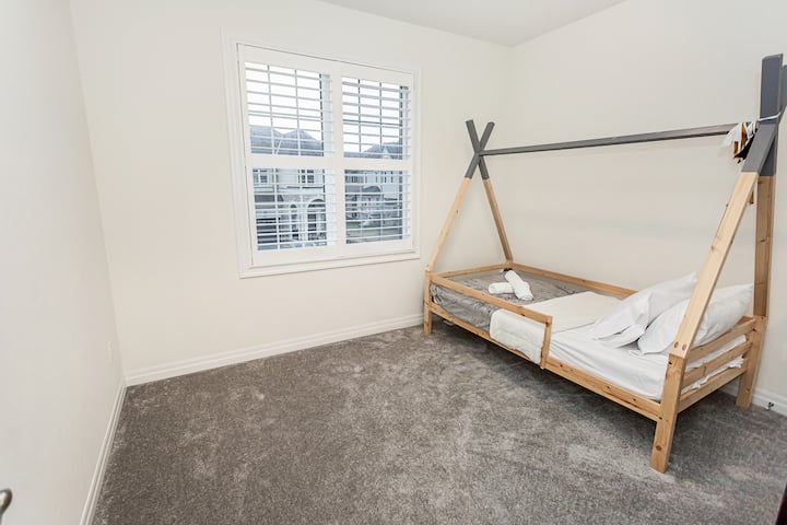 4th bedroom where you can also put extra mattresses