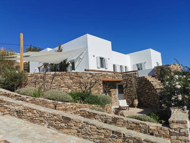 Dream house with pool in Antiparos gallery image 3