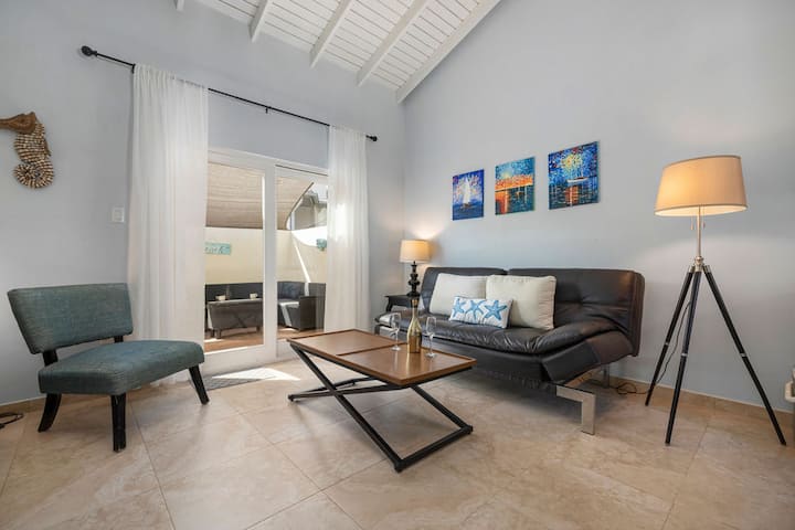 Great Cozy, Comfortable & Central 2br 2ba W/ Pool - Aruba
