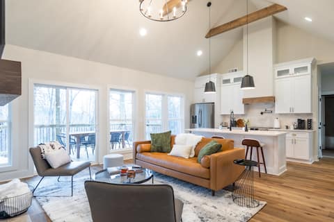 One of a Kind Mountain Retreat!