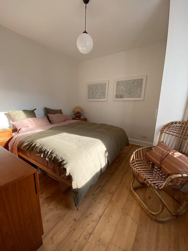 غرفة النوم الرئيسية