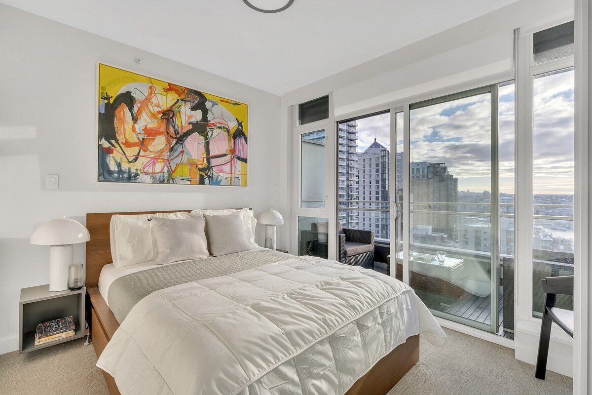 Trendy & Central Yaletown Condo - Fantastic Views