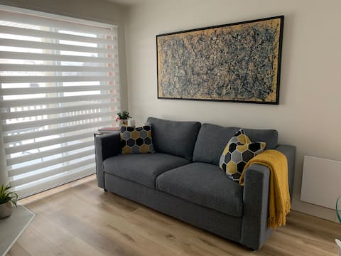 Top performing Airbnb: Casa mia on the lake! in Magog