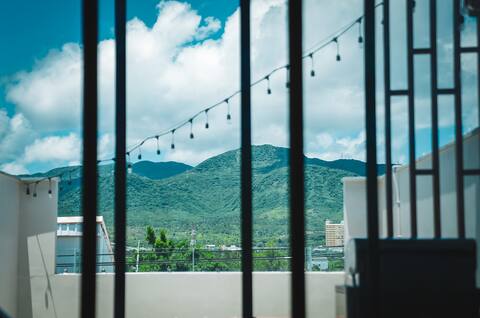 Haitang | Hengchun Kenting | 8 - 13 person private house. Drink pool/kitchen/barbecue area/sofa proj