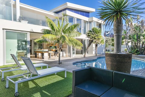 GND Properties Luxury Holiday Home