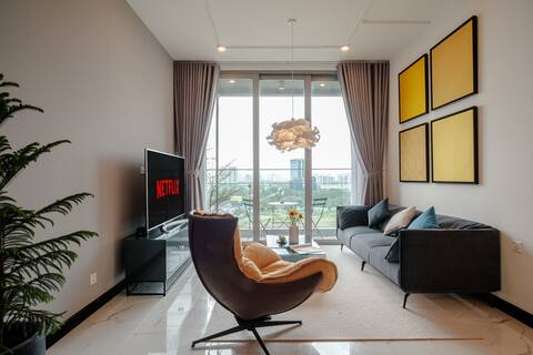 Sublime 2BDR Executive Residence @ Empire City