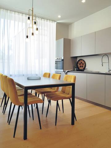 AR Airport Bergamo Pet free Parking free gallery image 4