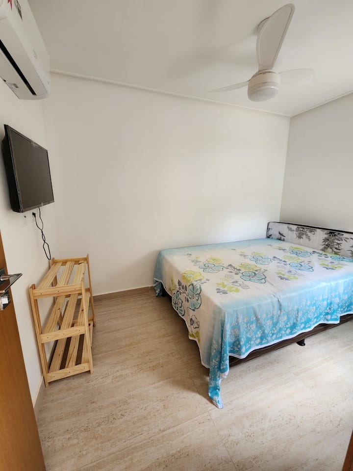 პირველი სართულის საძინებელი