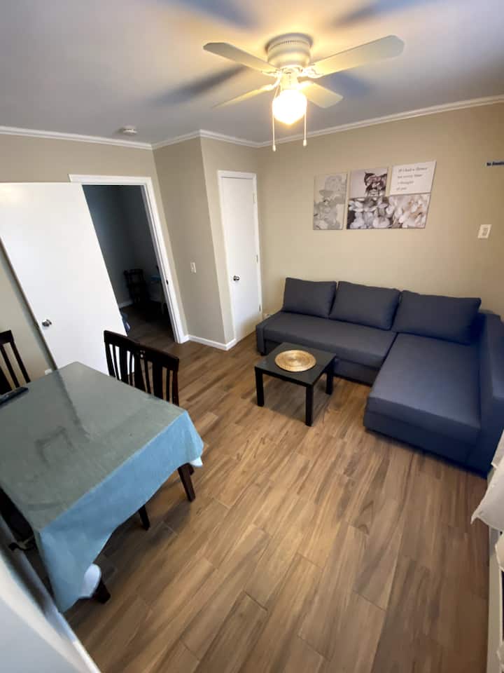 Confortable House - Massapequa, NY