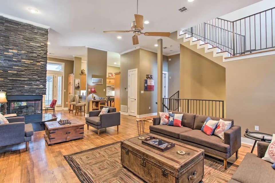Centrally Located Urban Townhome — foto 1