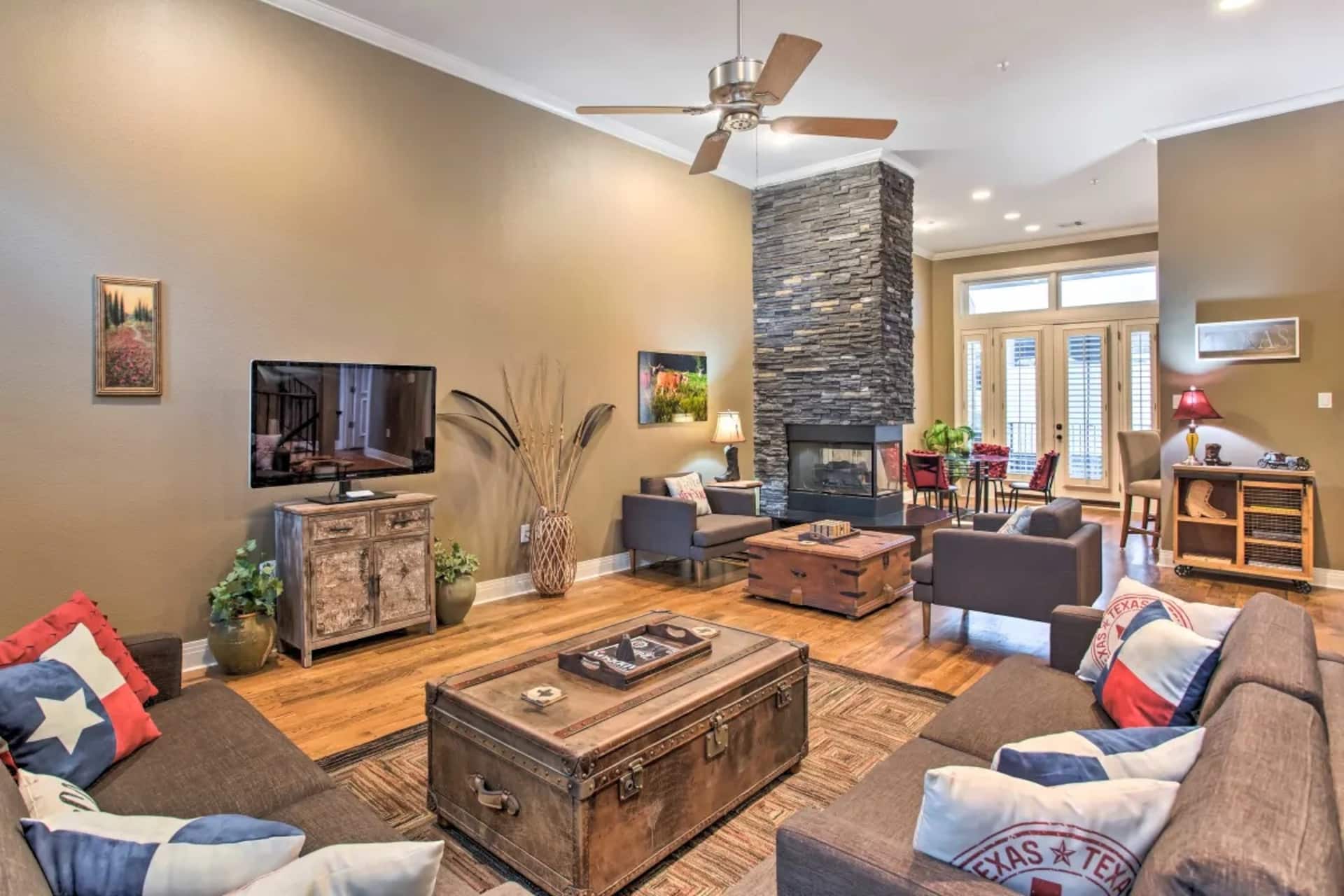 Centrally Located Urban Townhome — foto 4
