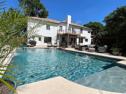 Hestia-4bd/5bath, Pool,HotTub,Pooltable,Pets!