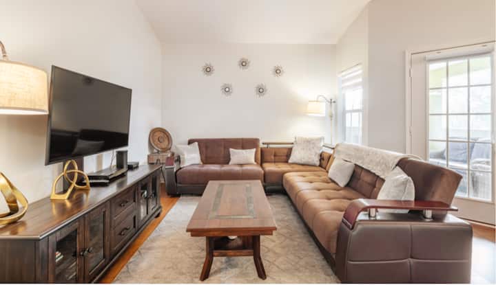 Lovely Avalon Clearwater Condo - Clearwater, FL