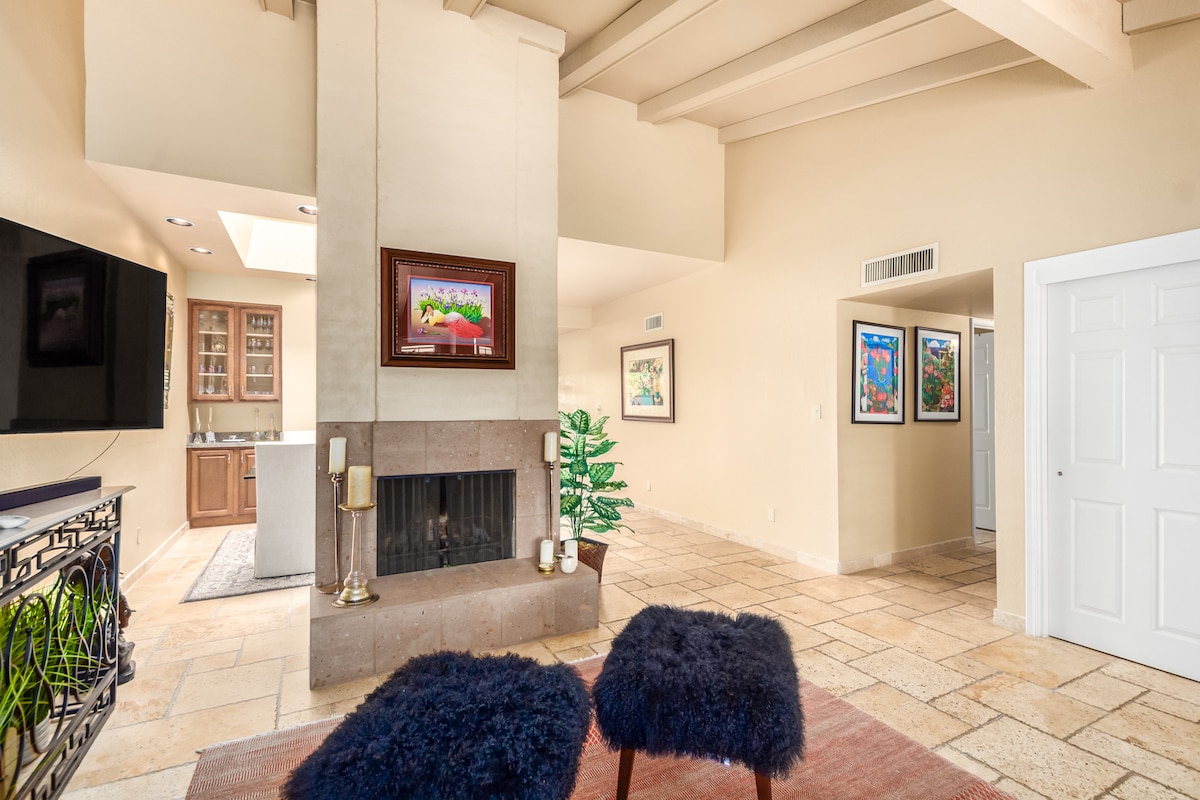 Top Airbnb: A great location with a very cozy quiet home. in Park Scottsdale