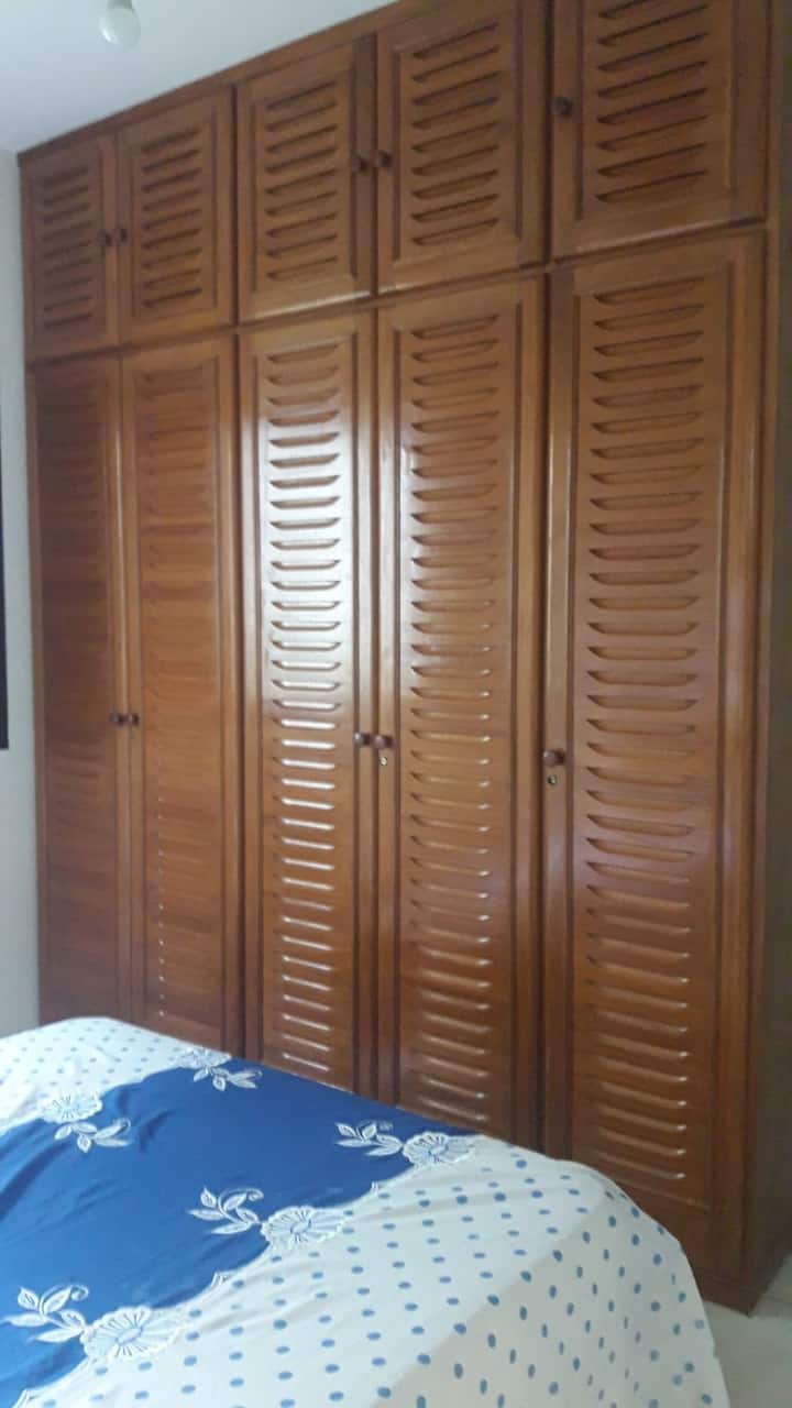 חדר שינה 1 עם חדר רחצה צמוד