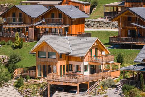 Premium Chalet # 18 with Sauna & Whirlpool