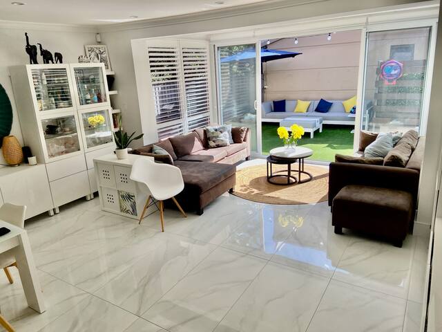 Sunny 3-bed Townhouse, Rose-Bay