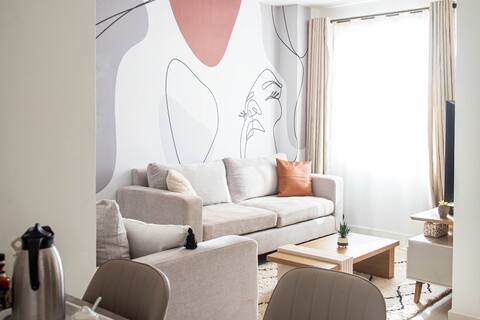 Serene 2-bedroom apartment only 7 km to the UN.