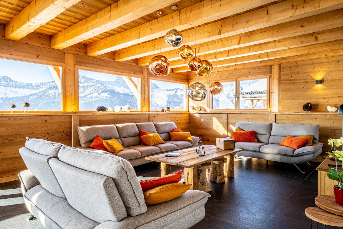 Top performing Airbnb: Le Strato | Chalet with jacuzzi at the edge of the slopes in Crest Voland