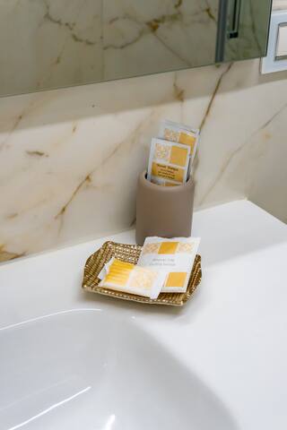 gioiello a Porta Nolana gallery image 3