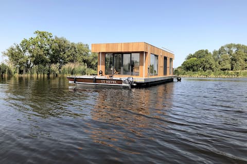 Surla houseboat "Nevel" Kagerplassen