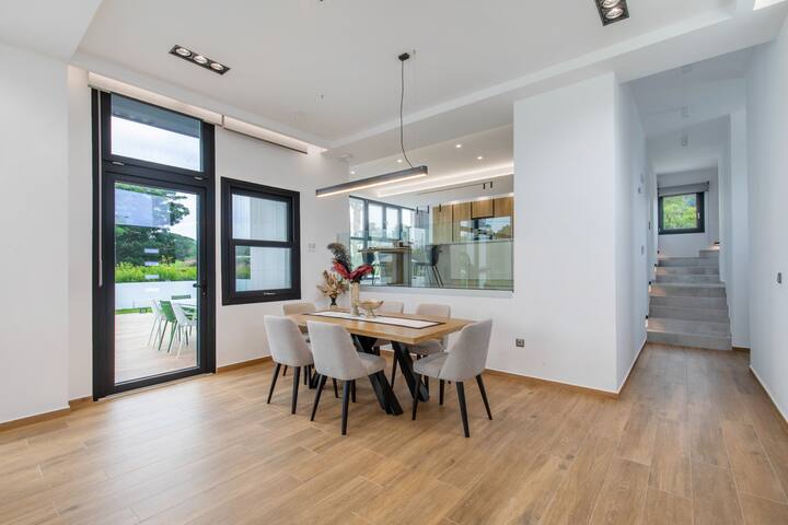 Armonia Luxury Villa gallery image 5