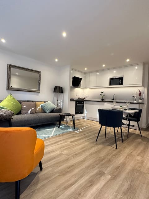 Popular Airbnb listing: Sea View Apartment Poole Quay in Studland