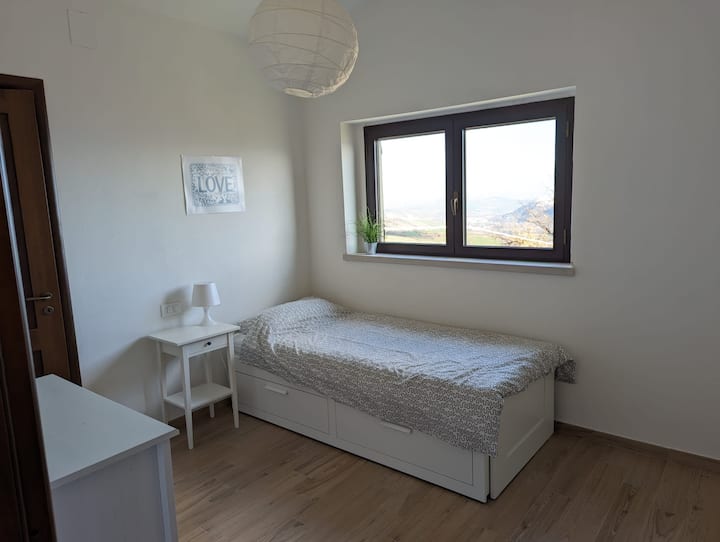 Dormitorio 5 con cama extraíble.