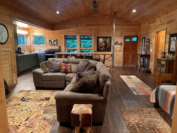 Cozy Guesthouse W/mountain Views - Moccasin Creek State Park, Clarkesville