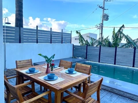 Raisin pool house