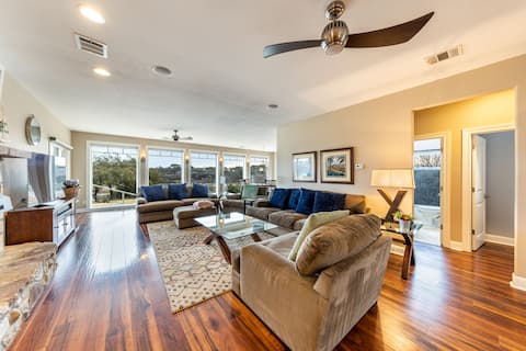 Top performing Airbnb: Private Escape Theater, Water, Patio, Game Room! in Briarcliff