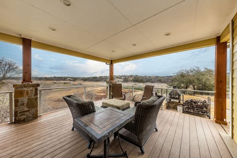 Private Escape Theater, Water, Patio, Game Room!