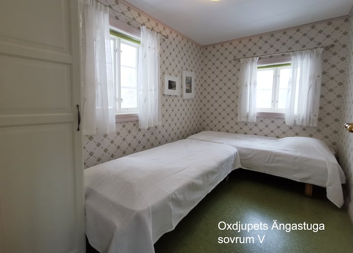 Ängastugan的1号卧室