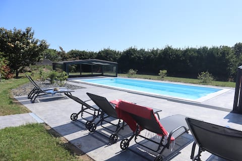 Villa Mousterlin with pool by the sea