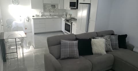 Top performing Airbnb: *:-@ Private Cloud • 9 Escape .•° in Laredo