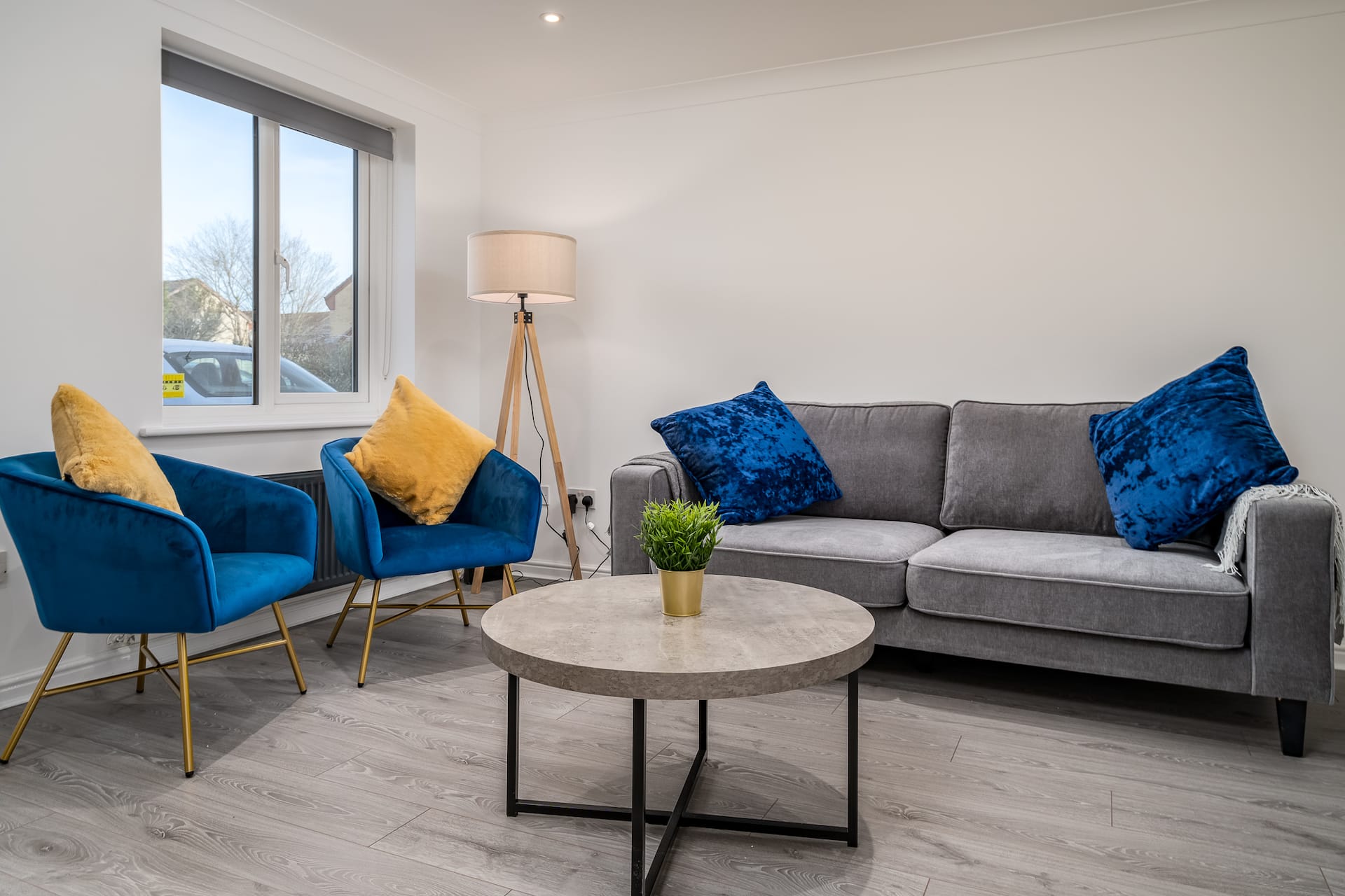 Pass the Keys Stylish 4 Bedroom Home with Parking in Borehamwood — foto 2