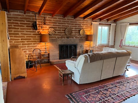 Top Airbnb: Secluded Artists Home in Tucson Mountains