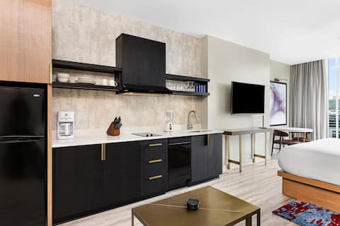 Successful Airbnb property: Club Atlanta Downtown Studio in Downtown